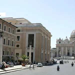 Palazzo Cardinal Cesi 4*, רומא איטליה